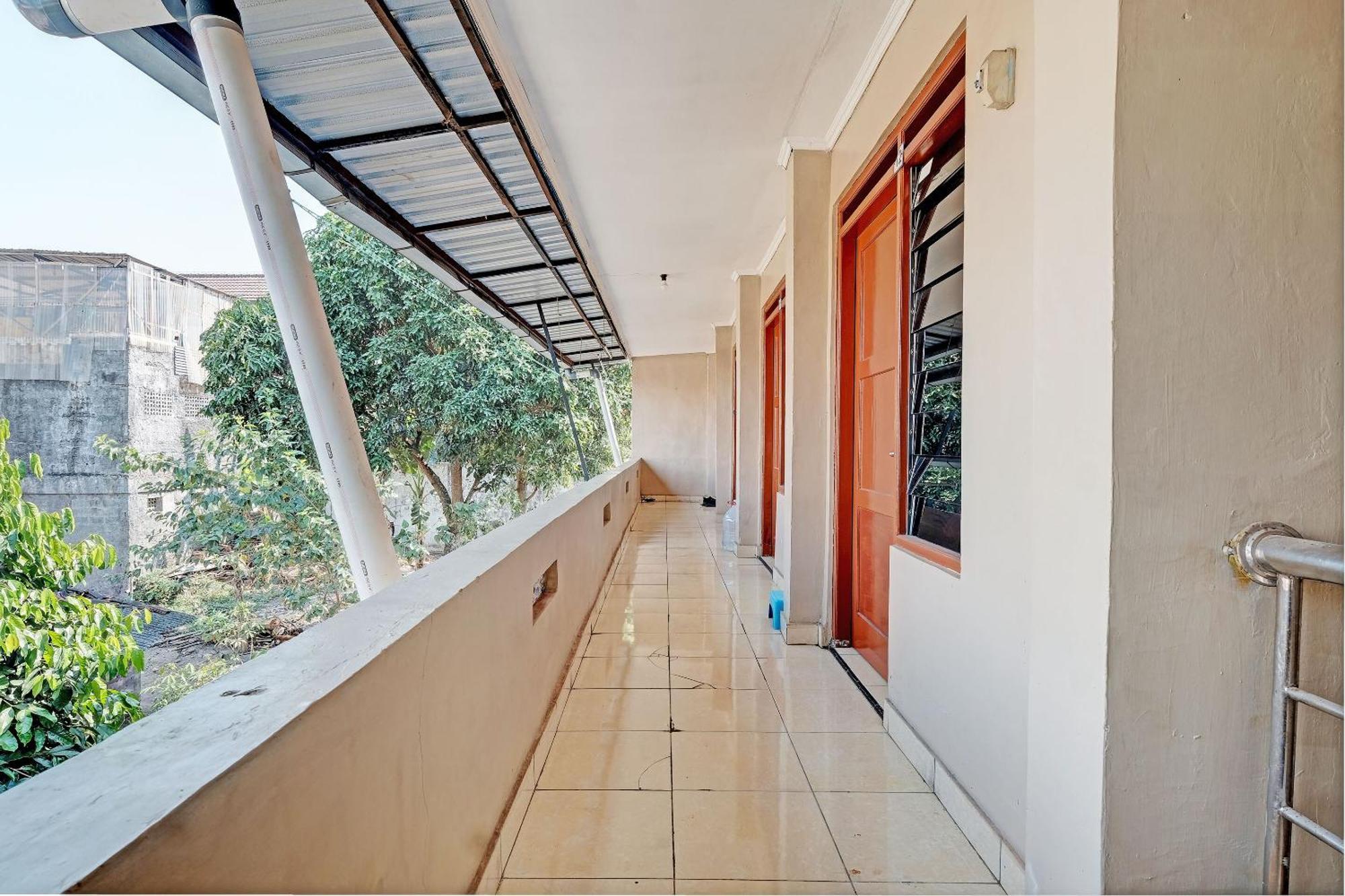 Spot On 92934 Nusantara Syariah Yogyakarta Exterior photo